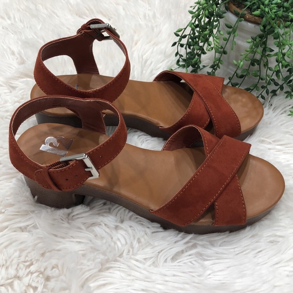 R2 sandals - Picture 5 of 8